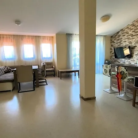 Great Vacation For The Whole Family Santa Marina * 소조폴